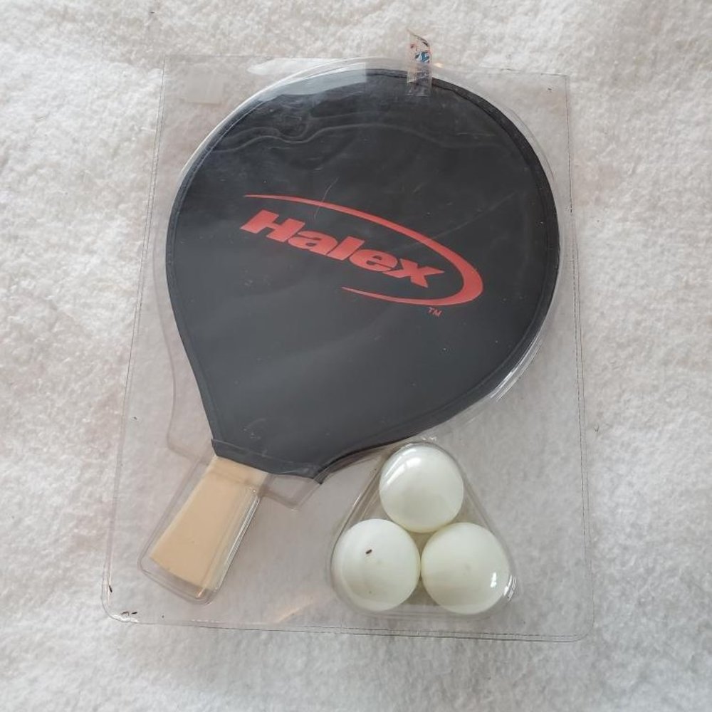 NEW - HALEX 1500- Ping Pong Paddle, 3 Balls , Case. 1 Player Set